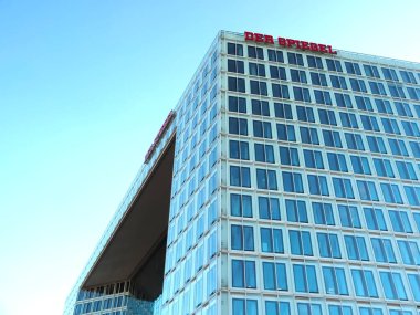 Hamburg 'da Spiegel binası ile Ericusspitze' nin mimarisi