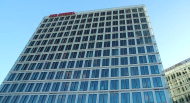 Hamburg 'da Spiegel binası ile Ericusspitze' nin mimarisi