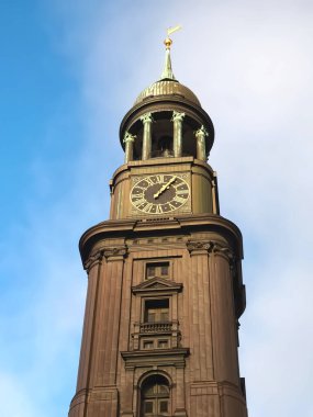 Almanya 'da Hamburg' da Michel adında Aziz Michaels Kilisesi