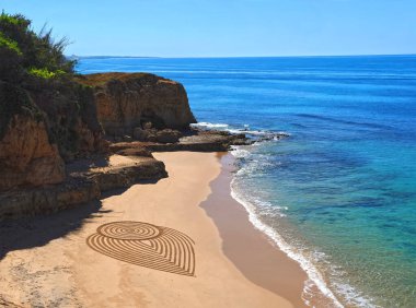 Albufeira Praia 'daki güzel sahil mandala Portekiz' in Algarve sahilindeki Maria Luisa