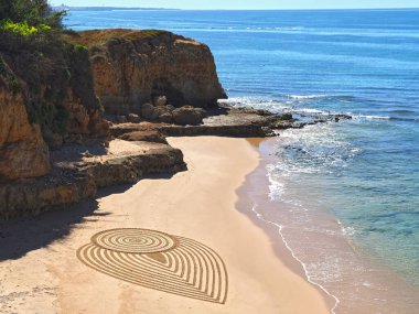Albufeira Praia 'daki güzel sahil mandala Portekiz' in Algarve sahilindeki Maria Luisa