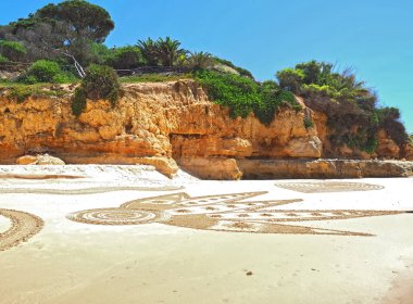 Albufeira Praia 'daki güzel sahil mandala Portekiz' in Algarve sahilindeki Maria Luisa