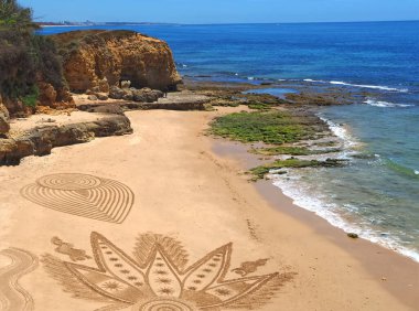 Albufeira Praia 'daki güzel sahil mandala Portekiz' in Algarve sahilindeki Maria Luisa
