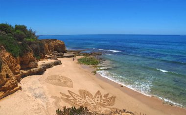 Albufeira Praia 'daki güzel sahil mandala Portekiz' in Algarve sahilindeki Maria Luisa