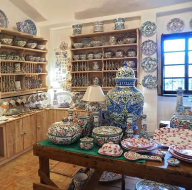 Olaria de Porches 'ın içinde Portekiz' deki güzel çömlekçiler var.
