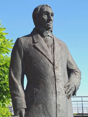 İngiliz mühendis Sir William Lindley 'in heykeli.