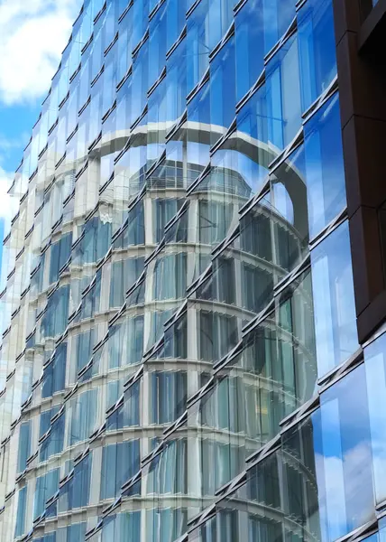 Hamburg Almanya 'da Hafencity' de modern mimari: Coffee Plaza kompleksi