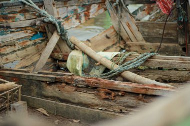 Kırsal ahşap arkaplanın odaksız fotoğrafı.