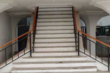 Eski bir ev merdiven