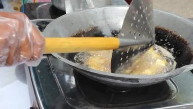 Tayland sokak yemeği, sahanda yumurta, sahanda yumurta, Tayland yemeği.