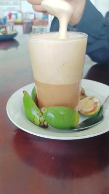 Aromatik Meyveli Kremalı Kahve İçeceği, Yakın çekim Hazırlık