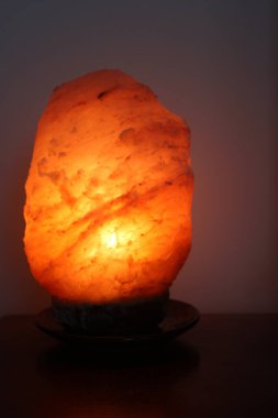 Siyah arkaplanda güzel bir ışık, yakın plan