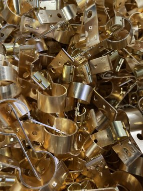 Bakır klipsleri geri dönüşüm için hurda metaller. Yüksek kalite fotoğraf