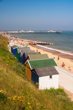 Southwold, İngiltere - 24 Haziran 2008: Southwold Suffolk 'taki sahil kulübeleri. Yüksek kalite fotoğraf