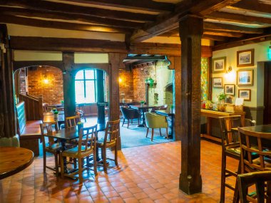 Acton Trussell, İngiltere - 6 Temmuz 2024 Cumartesi: Moat House Hotel Acton Trussell 'deki bar oturma alanı. Yüksek kalite fotoğraf