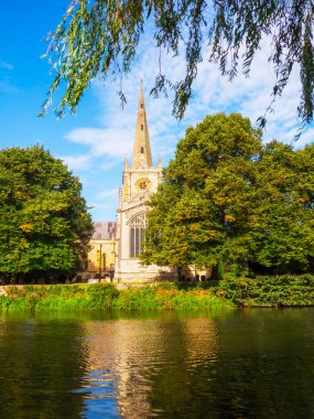 Stratford upon avon, İngiltere - 31 Ağustos 2024: Kutsal Üçlemeci Kilisesi 'nin dinlenme yeri William Shakespeare. Yüksek kalite fotoğraf