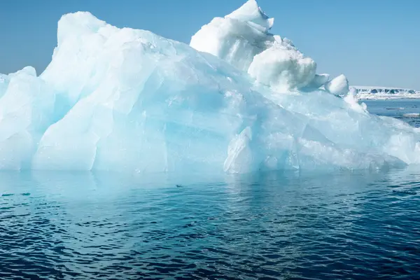Iceberg Azul Flotando Laguna Glacial Isla Snow Hill Antártida —  Fotos de Stock