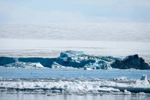 Спокойный Ледяной Пейзаж Антарктиды Снятый Декабре Время Антарктического Лета — стоковое фото