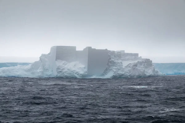 Ledovec Tvaru Hradu Otelil Ledovce A23A Oba Vznášeli Weddellově Moři — Stock fotografie