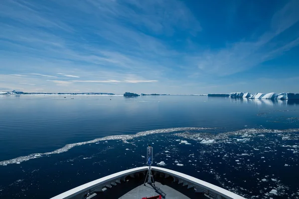 Navio Cruzeiro Ancorado Passagem Piquenique Mar Weddell Antártida — Fotografia de Stock