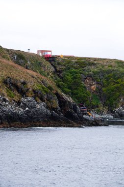 Cape Horn, Şili - 8 Aralık 2023 Quark Seferleri, Şili 'deki Cape Horn Adası' nın iniş noktasından merdivene tırmandı.