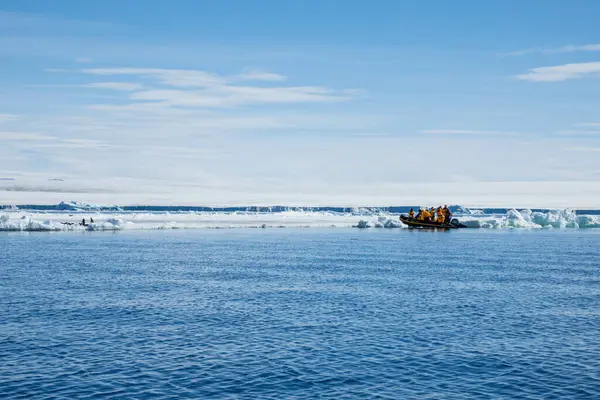 Snow Hill Island Antartide Dicembre 2023 Gruppo Turistico Della Spedizione — Foto Stock