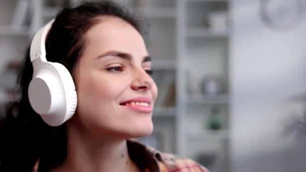 Happy Young Girl White Headphones Resting Working Day Listening Her — Stock Video