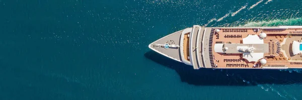 Luksusowy Pasażerski Liniowiec Zatoce Kotor Podróżą Powracającą Pandemii Covid Banner — Zdjęcie stockowe