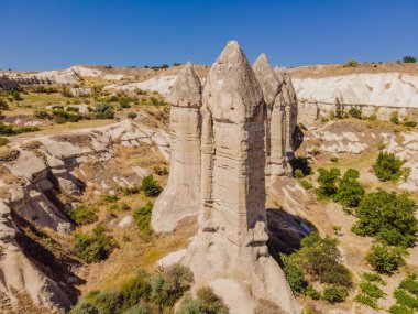Kapadokya 'daki Aşk Vadisi' nde eşsiz jeolojik oluşumlar, Türkiye 'de popüler seyahat merkezleri.