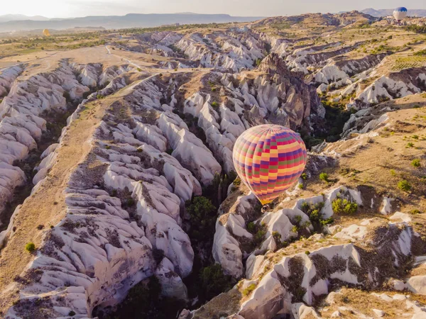Colorful Hot Air Balloons Flying Fairy Chimneys Valley Nevsehir Goreme — Stock Photo, Image