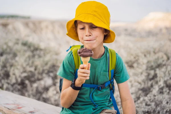 Boy Tourist Boy Eating Turkish Ice Cream While Exploring Valley — Stock Photo, Image