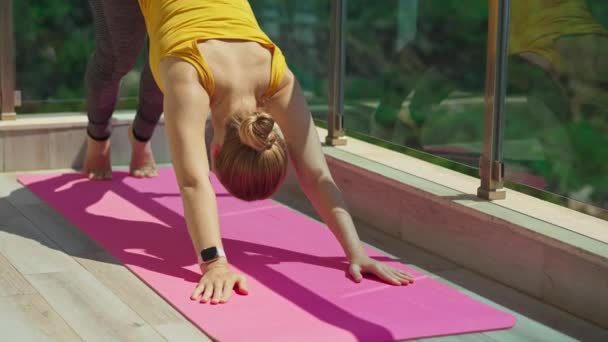 Young Woman Practicing Yoga Modern Apartment Terace Mountains Sea Background — Vídeos de Stock