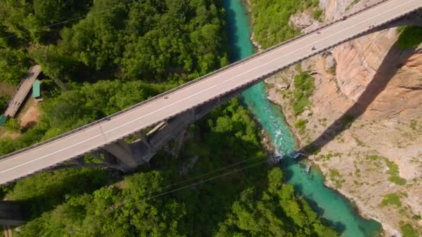 Stunning Aerial Stock Video Captures Breathtaking Beauty Djurdjevica Tara Bridge — Stock video