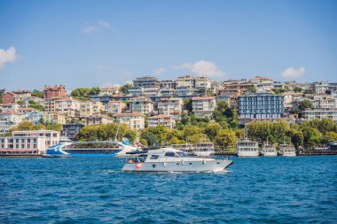 Türkiye 'deki Müslüman mimari ve su taşımacılığı - İstanbul Boğazı' ndaki deniz yolculuğunun güzel manzaralı turistik simgeleri.
