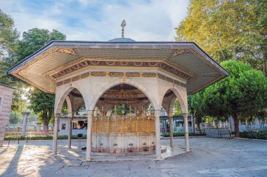 Güneşli gün mimarisi ve Eminonu 'daki Ayasofya Müzesi, İstanbul, Türkiye. Türkiye.