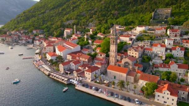 Una Impresionante Vista Aérea Encantadora Ciudad Perast Montenegro Donde Destaca — Vídeos de Stock