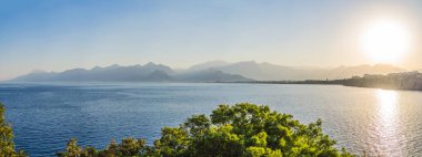 Antalya deniz ve dağ manzarası, Antalya 'da deniz. Türkiye.
