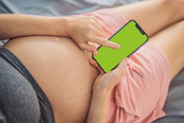 Εφαρμογή Παραλλαγής Εγκυμοσύνης Κινητή Εγκυμοσύνη Απευθείας Σύνδεση Εφαρμογή Μητρότητας Έγκυος — Φωτογραφία Αρχείου