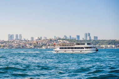 Türkiye 'deki Müslüman mimari ve su taşımacılığı - İstanbul Boğazı' ndaki deniz yolculuğunun güzel manzaralı turistik simgeleri.