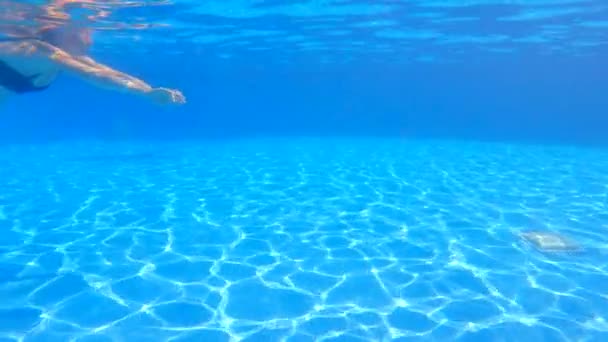 Diesem Unterwasservideo Zeitlupe Taucht Eine Schwangere Frau Elegant Und Fließend — Stockvideo