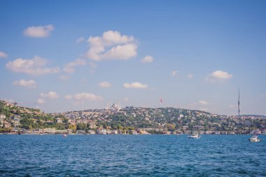 Tarihsel İstanbul kentindeki Camlica Tower TV Tower, TURKEY.