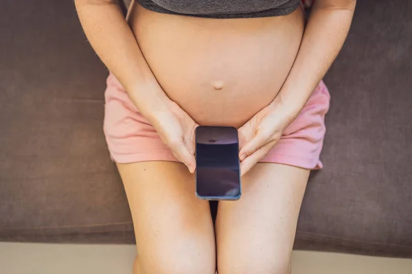 Εφαρμογή Παραλλαγής Εγκυμοσύνης Κινητή Εγκυμοσύνη Απευθείας Σύνδεση Εφαρμογή Μητρότητας Έγκυος — Φωτογραφία Αρχείου