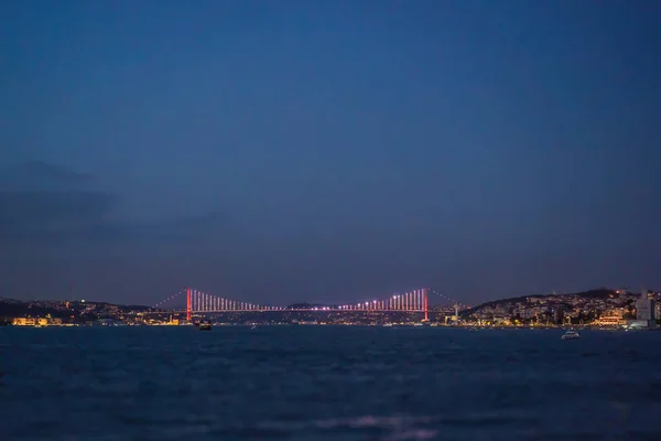 Günbatımında Stanbul Türkiye Turist Teknesi Yazın Golden Horn Dan Denize — Stok fotoğraf
