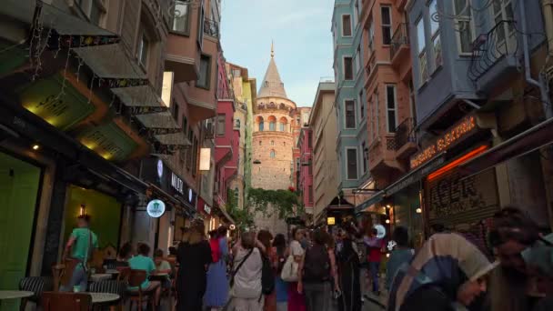 Belebte Straße Der Nähe Des Galata Turms Istanbul Ein Zeitraffer — Stockvideo
