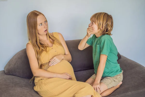 Eldest Son Came School Brought Infection Son Sneezes Pregnant Mother — Stock Photo, Image