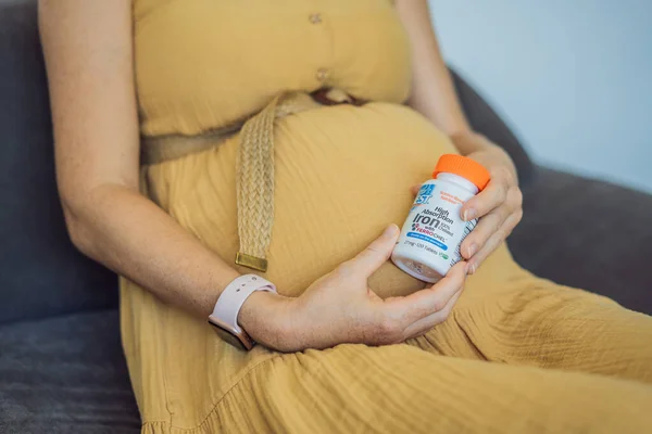 Usa Miami Μια Έγκυος Γυναίκα Έλαβε Ένα Πακέτο Iverb Γιατροί — Φωτογραφία Αρχείου