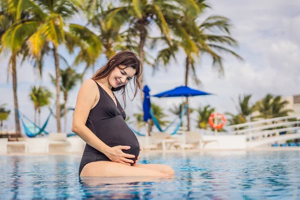 Momento Sereno Capturado Como Una Mujer Embarazada Después Los Disfruta — Foto de Stock