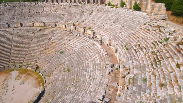 Büyüleyici Hava Videosunda Antik Perge Şehrinin Kalıntıları Tarihi Harabelerin Içine — Stok video