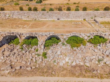 Türkiye 'nin Antalya kenti yakınlarındaki antik Lycian şehri Perge' nin kalıntıları. Hindi, her yere git.