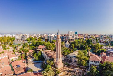 Sultan Alaaddin Camii Minaret. Antalya hindisi. Drone görünümü.